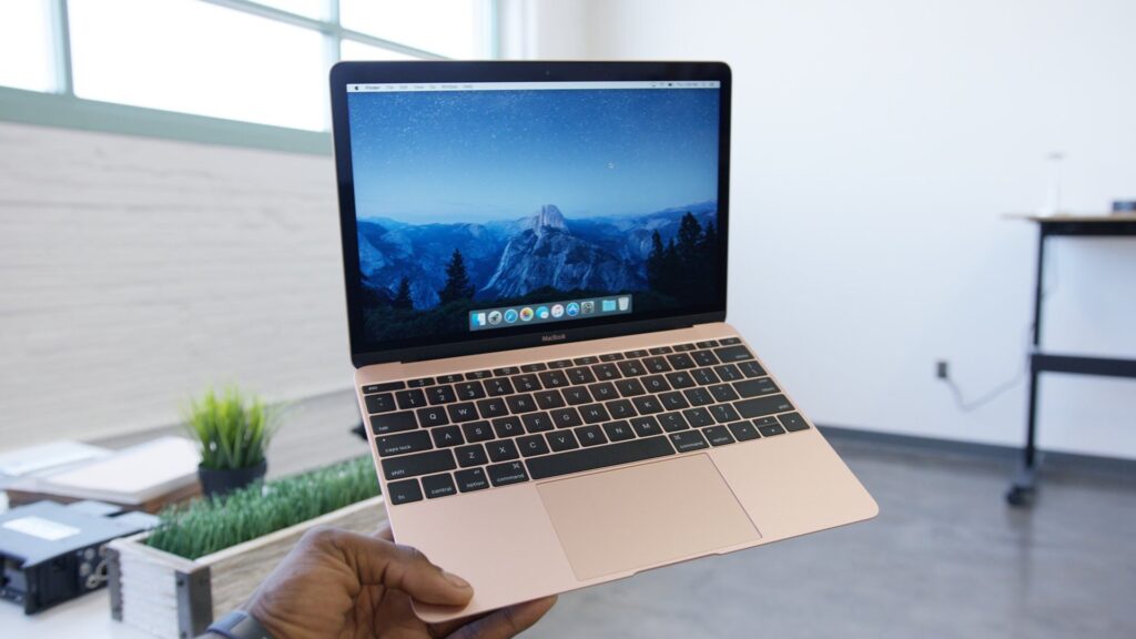 Macbook 12in m7